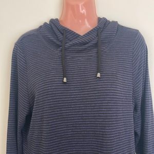 Premise long sleeve hoodie top size M